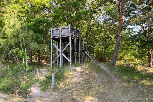 Hochstand beim Obelisken
