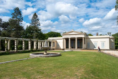 Schloss Charlottenhof
