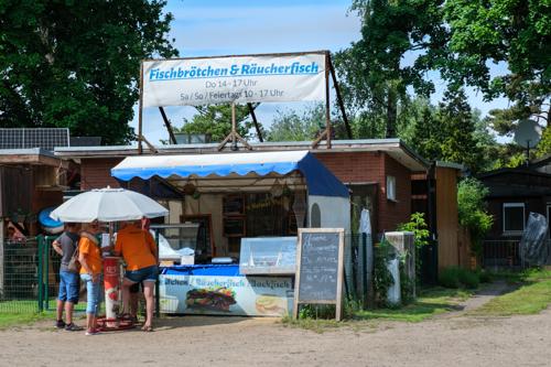 Fischbrötchen an der Freybrücke