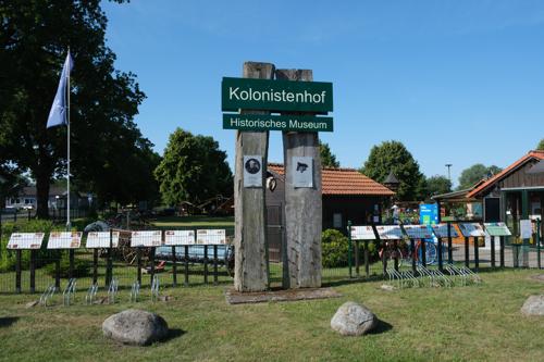 Kolonistenhof Großderschau