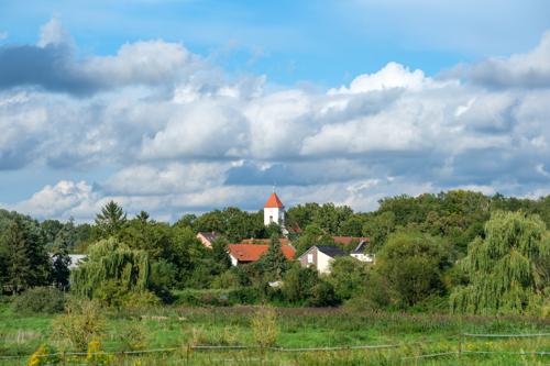 Blick auf die Dorfkirche Rohrbeck