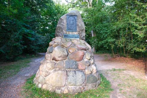 Willibald-Alexis-Denkmal